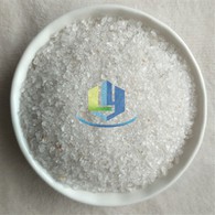 Augstas tīrības pakāpes 99,6% kvarca silīcija smiltis ar zemu dzelzs daudzumu ūdens attīrīšanai